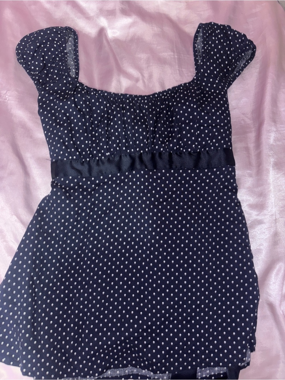 Hollister Navy and White Polka Dot Short Sleeve Scoop Top